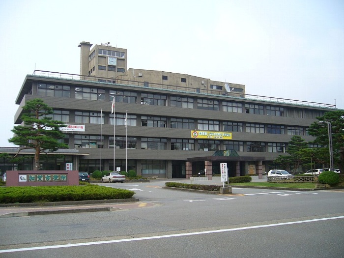 石川県加賀市の人口推移