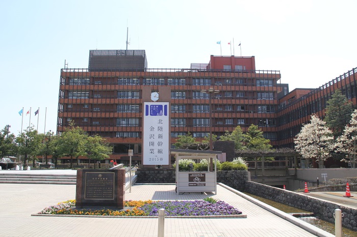 石川県金沢市の人口推移